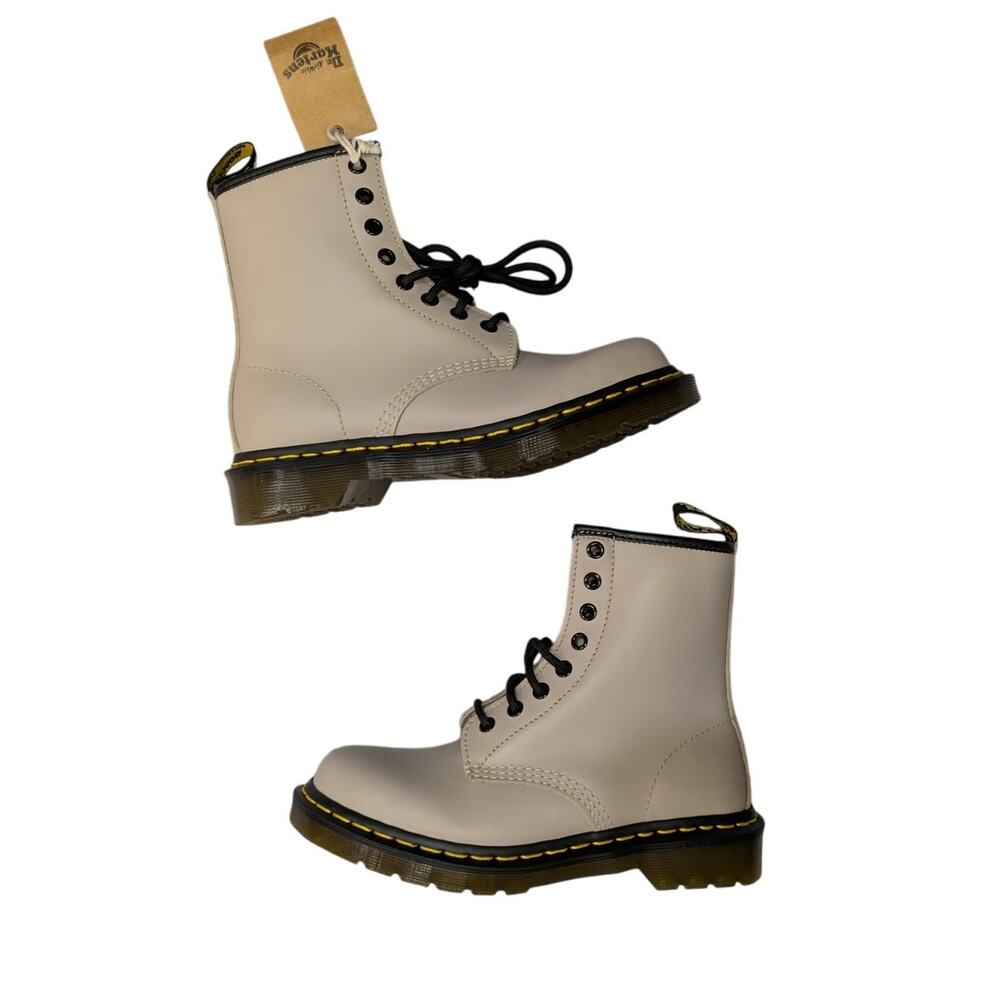 NWT Dr. Martens 1460 Smooth Leather Lace Up Boots Size 5